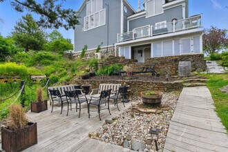 1 Deer Is Rd in Newburyport, MA - Building Photo - Building Photo