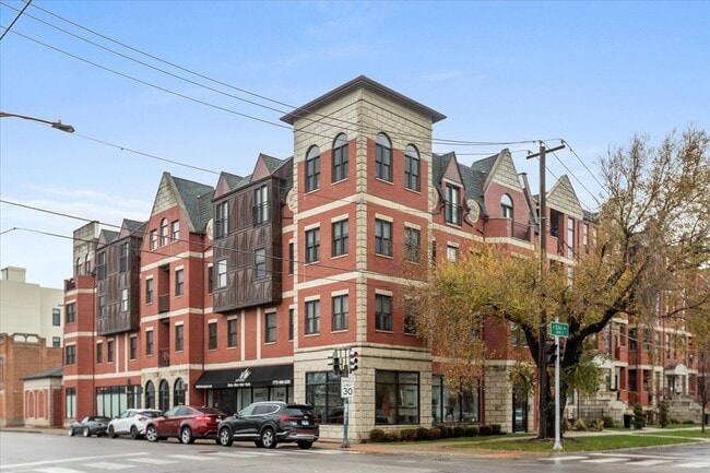 property at 4234 S Ellis Ave
