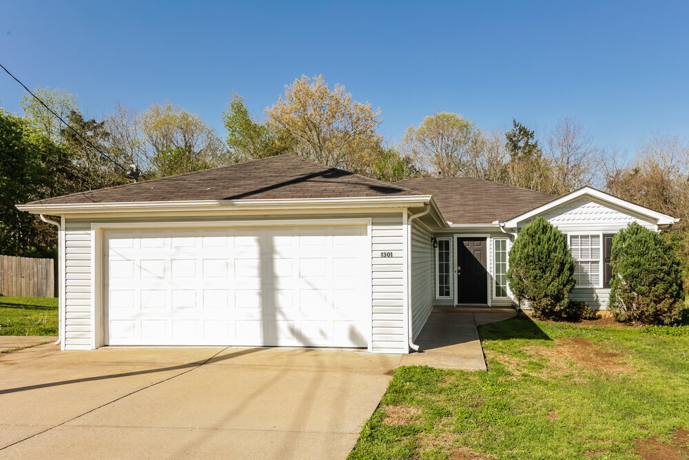 1301 Bundy Ct in Smyrna, TN - Building Photo