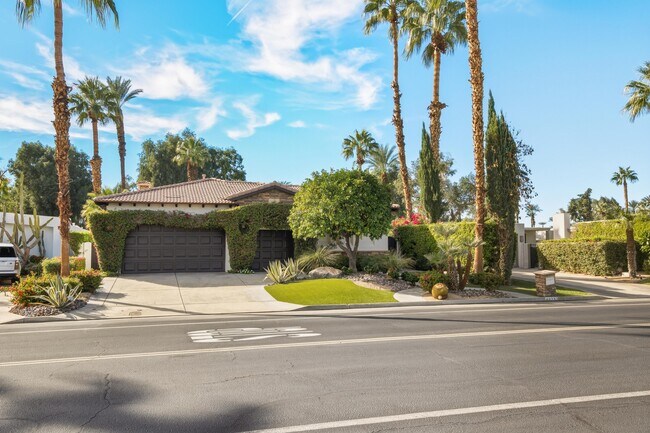 45737 Club Dr in Indian Wells, CA - Building Photo - Building Photo