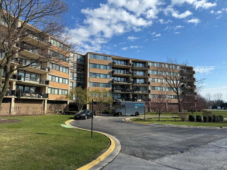 101 Bar Harbour Rd in Schaumburg, IL - Foto de edificio