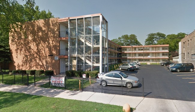 Park Shore View Apartments in Chicago, IL - Building Photo - Building Photo