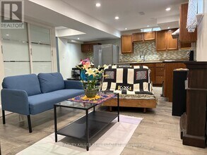 15 Brandwood Square in Ajax, ON - Building Photo - Building Photo