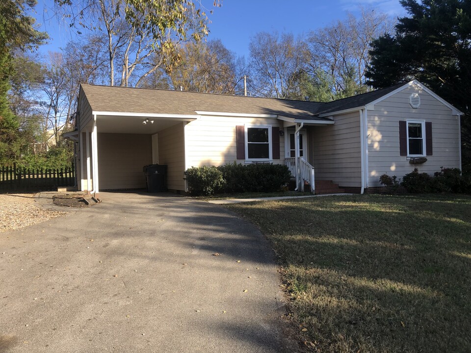 1408 Lakeland Dr in Knoxville, TN - Building Photo