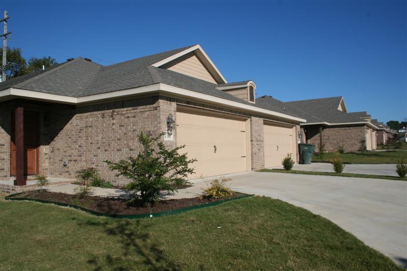 2855 Seneca N Ave in Fayetteville, AR - Building Photo