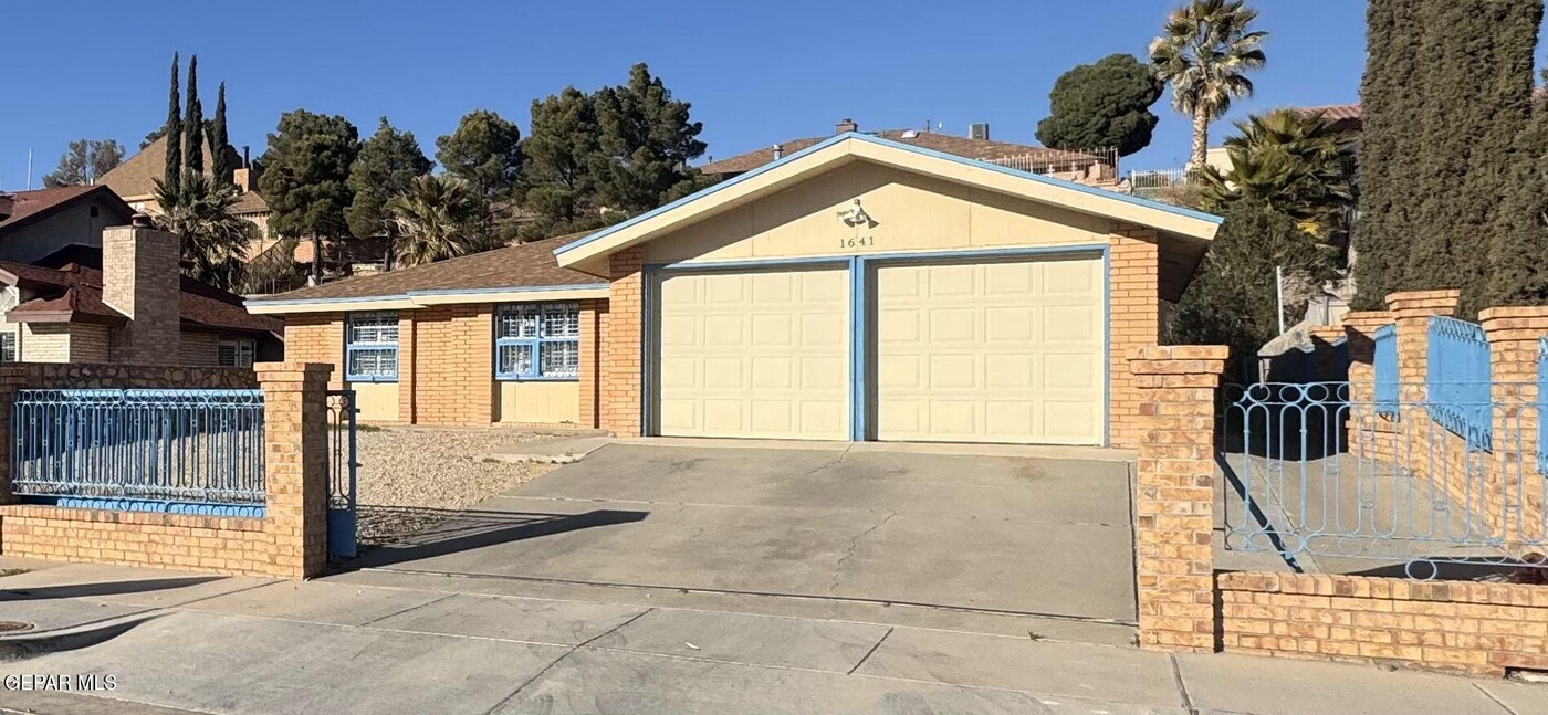 1641 Brian Ray Cir in El Paso, TX - Building Photo