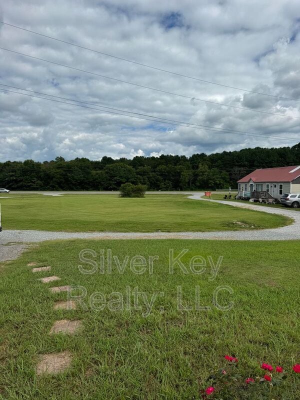 2335 Hwy 411 in Etowah, TN - Building Photo - Building Photo