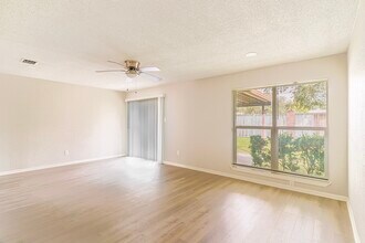 19414 Leafwood Ln in Houston, TX - Building Photo - Building Photo