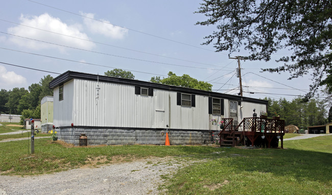 102 Lay's Ln in Maynardville, TN - Building Photo - Building Photo