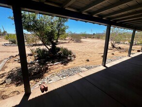 984 Dakota Ln in Landers, CA - Building Photo - Building Photo