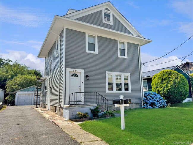 property at 844 McKinley St