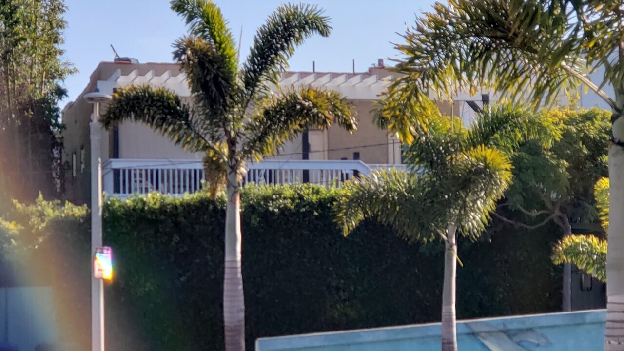 424 Ocean Park Blvd, Unit 1 in Santa Monica, CA - Foto de edificio