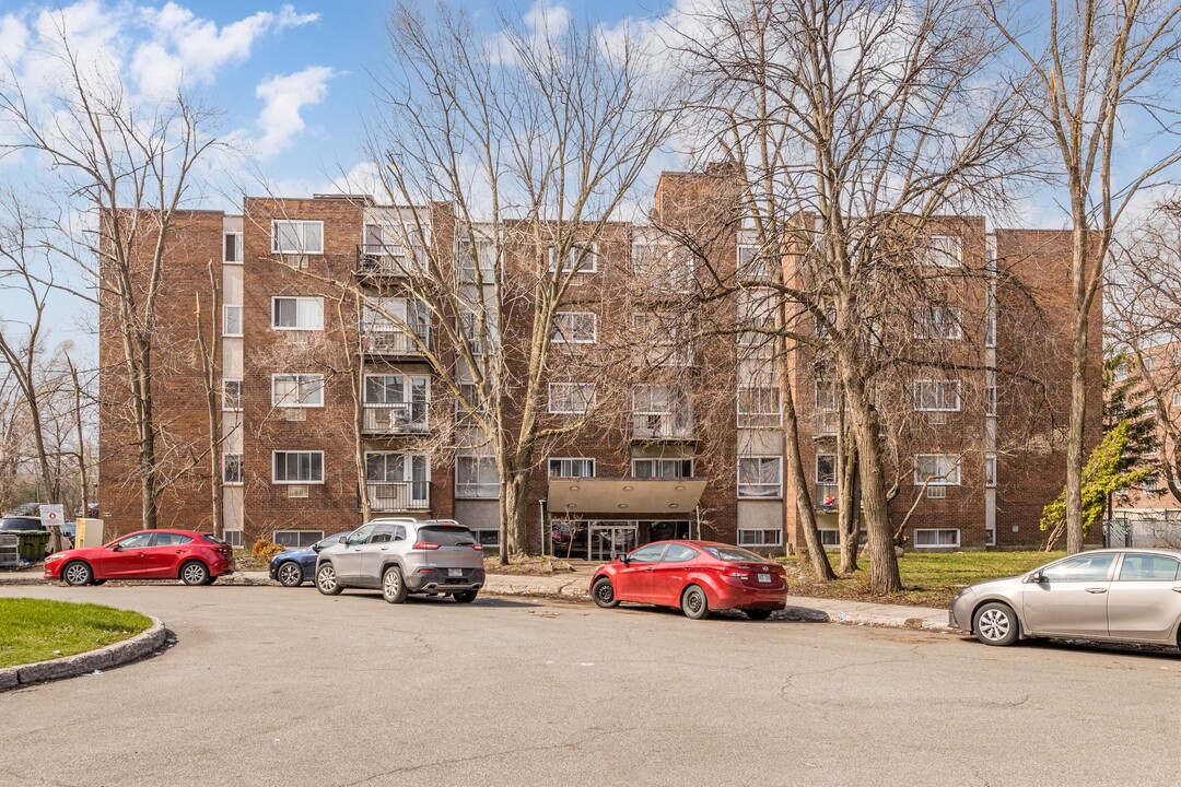 11688 Saint-Germain in Montréal, QC - Building Photo