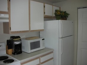 6360 Aragon Way in Ft. Myers, FL - Building Photo - Building Photo