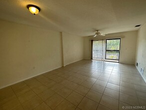 3800 Saxon Dr-Unit -C-52 in New Smyrna Beach, FL - Foto de edificio - Building Photo