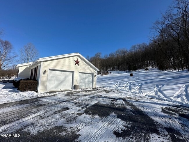 1210 Imlertown Rd in Bedford, PA - Foto de edificio - Building Photo