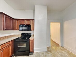 2390 Cross St NW in Atlanta, GA - Building Photo - Building Photo