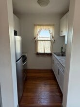 168 Brownell St, Unit 3 in Fall River, MA - Building Photo - Building Photo