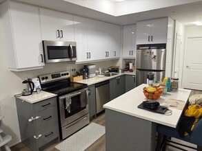 2635 William Jackson Dr in Pickering, ON - Building Photo - Building Photo