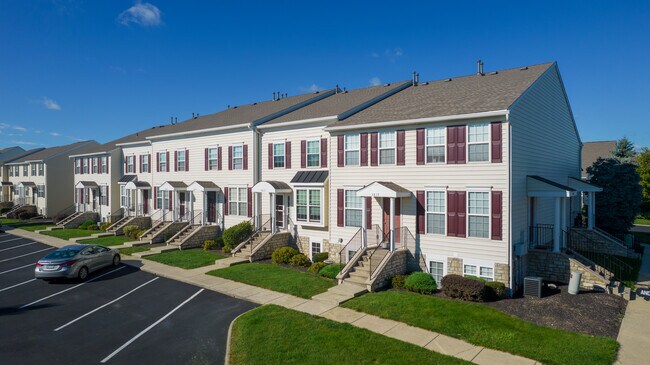 New Albany Park Condominiums in New Albany, OH - Building Photo - Building Photo