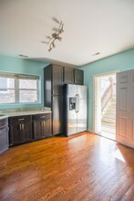 2043 W Arthur Ave in Chicago, IL - Building Photo - Building Photo