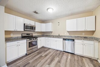 4446 Castor St in Houston, TX - Building Photo - Building Photo
