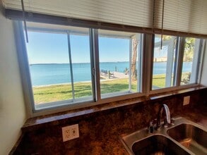 1201 Bayshore Dr in Fort Pierce, FL - Building Photo - Building Photo