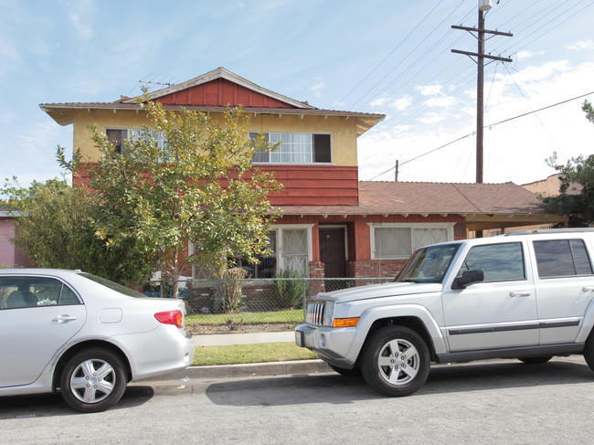 8178 Garden View Ave in South Gate, CA - Building Photo - Building Photo