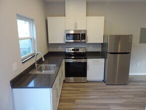 2704 E Washington St in Orlando, FL - Foto de edificio - Building Photo