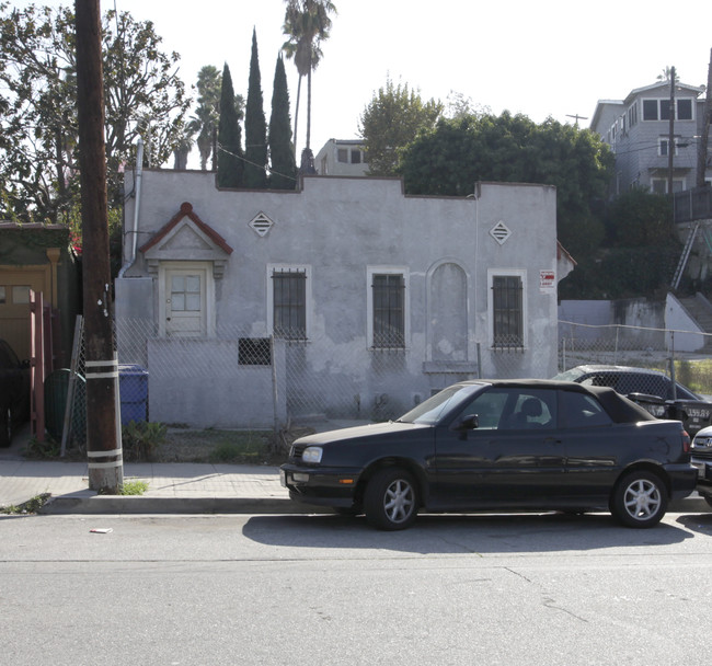 1548-1550 1/2 Micheltorena St in Los Angeles, CA - Building Photo - Building Photo