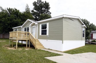 Pebble Creek in Greenwood, IN - Building Photo - Building Photo