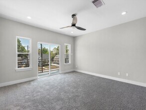 6806 Foster St in Houston, TX - Foto de edificio - Building Photo