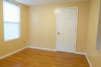 102 Orleans St, Unit 2 in Boston, MA - Building Photo - Building Photo