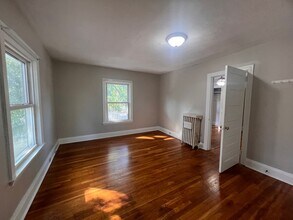 641 Parkwood St NE in Grand Rapids, MI - Building Photo - Building Photo