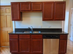 1100 W Taylor St in Chicago, IL - Building Photo - Building Photo