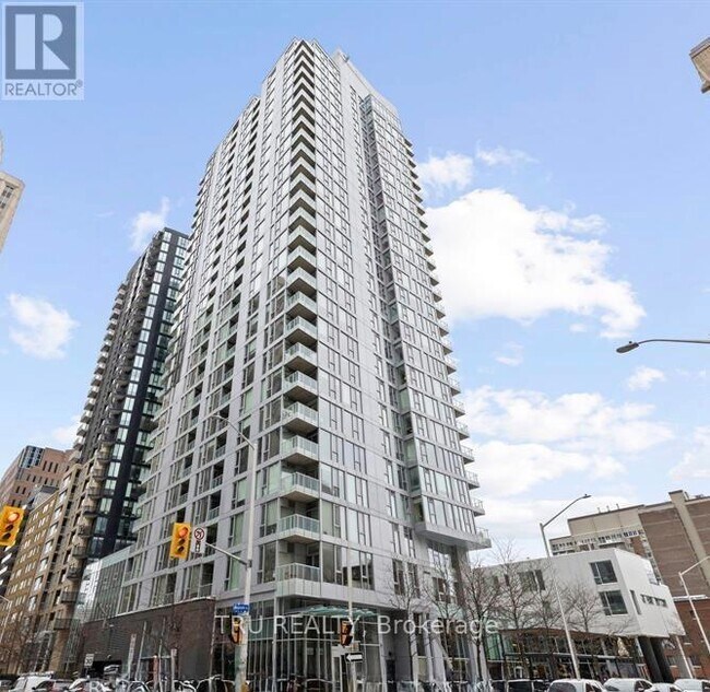 40 Nepean St in Ottawa, ON - Building Photo - Building Photo