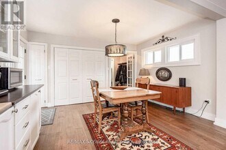 25 Mineola Rd E in Mississauga, ON - Building Photo - Building Photo