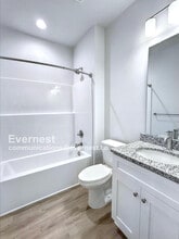 409 S Davis St in Dallas, NC - Building Photo - Building Photo