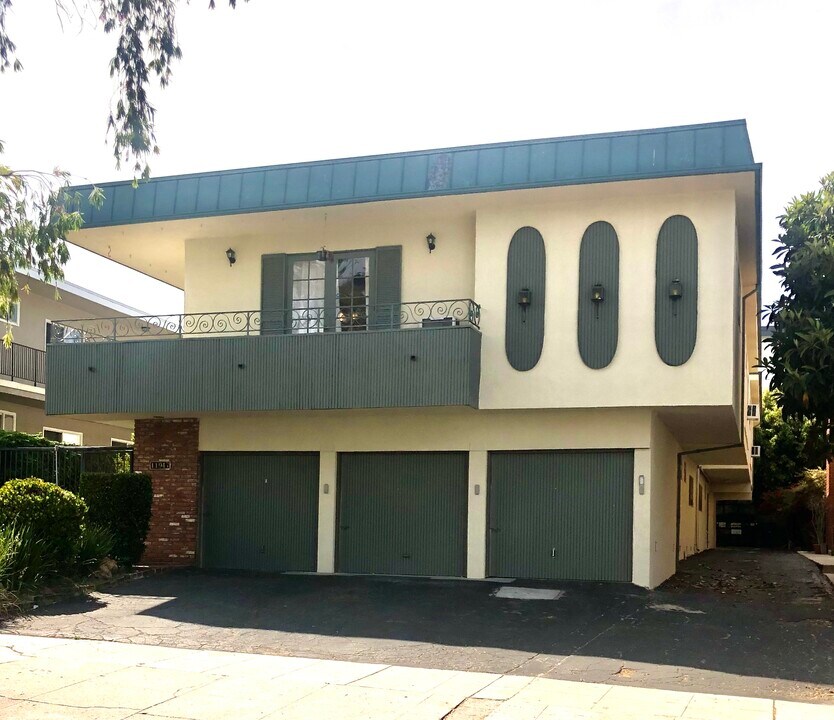 11947 Kiowa Ave in Los Angeles, CA - Building Photo