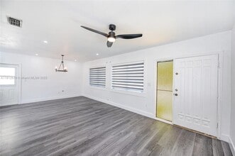 1706 S Le Jeune Rd in Coral Gables, FL - Building Photo - Building Photo