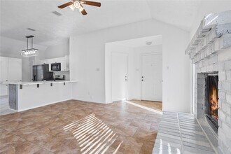 1114 Lochmoor Ln in Pearland, TX - Building Photo - Building Photo