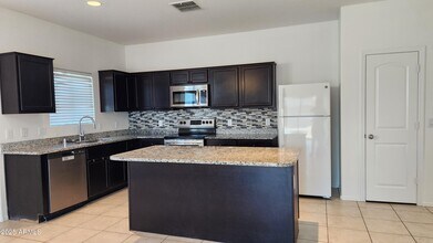 41932 W Manderas Ln in Maricopa, AZ - Building Photo - Building Photo