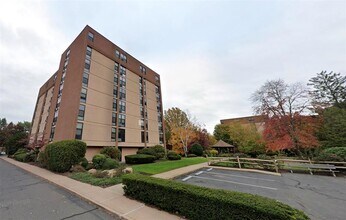 170 Sisson Ave in Hartford, CT - Building Photo - Building Photo