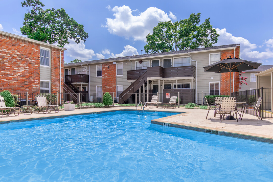 Regal Pointe Apartments in Houston, TX - Foto de edificio