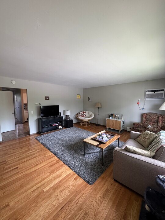 707 W Main St, Unit 3 in Madison, WI - Building Photo