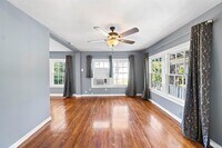 2404 Yoakum Blvd photo'