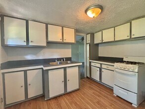 2234 Stevens Ave in Kalamazoo, MI - Building Photo - Building Photo