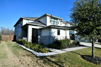 8231 Glastonbury Dr in Frisco, TX - Foto de edificio - Building Photo