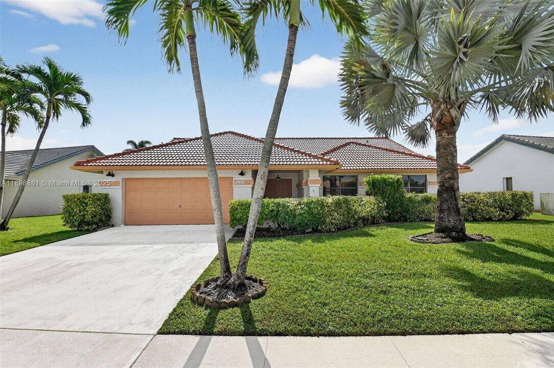 9645 El Clair Ranch Rd in Boynton Beach, FL - Building Photo