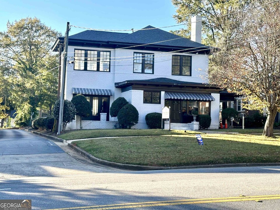 317 Hillside Cir in Griffin, GA - Foto de edificio